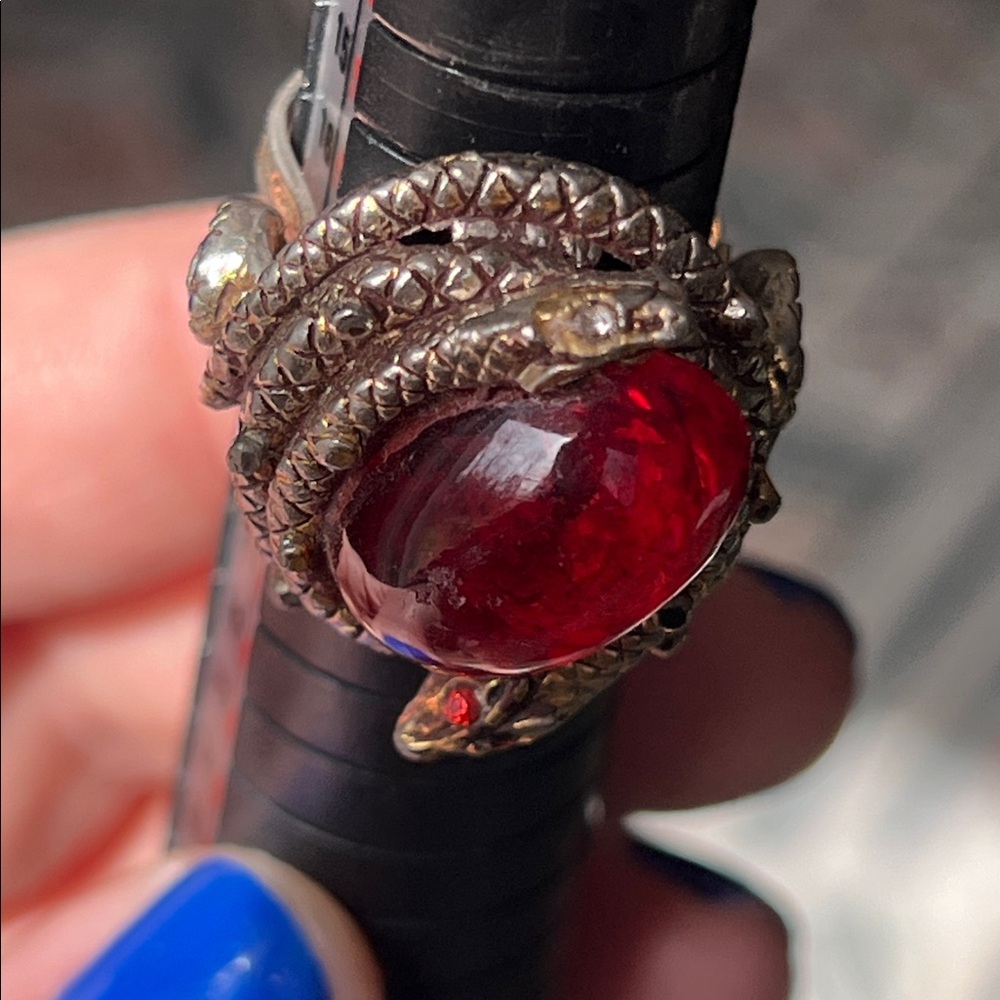 Vintage Coiled Snake Serpent Flashy Red Cabochon Fashion Ring Adjustable - Picture 5 of 11